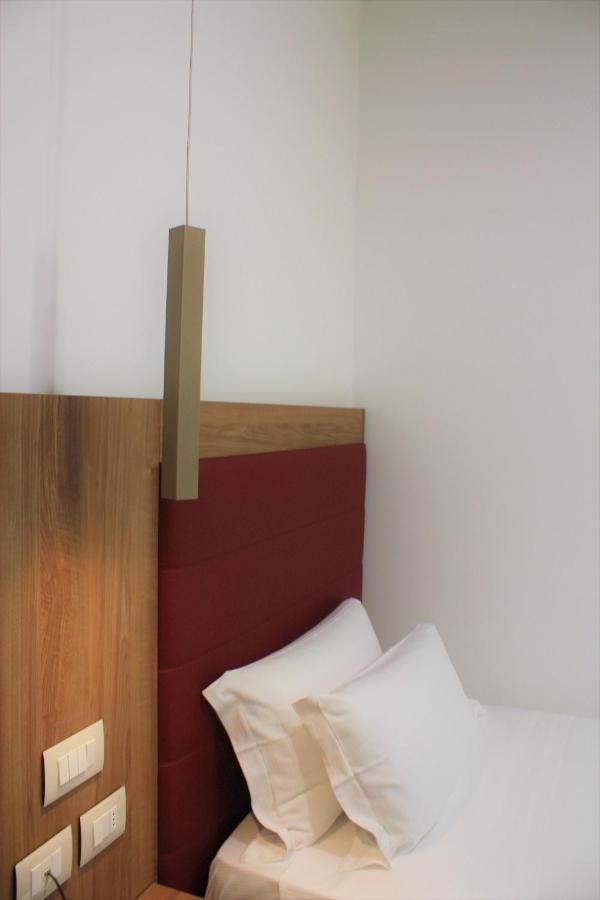 V Hotel Ανκόνα Εξωτερικό φωτογραφία