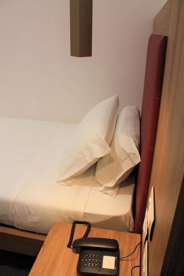 V Hotel Ανκόνα Εξωτερικό φωτογραφία