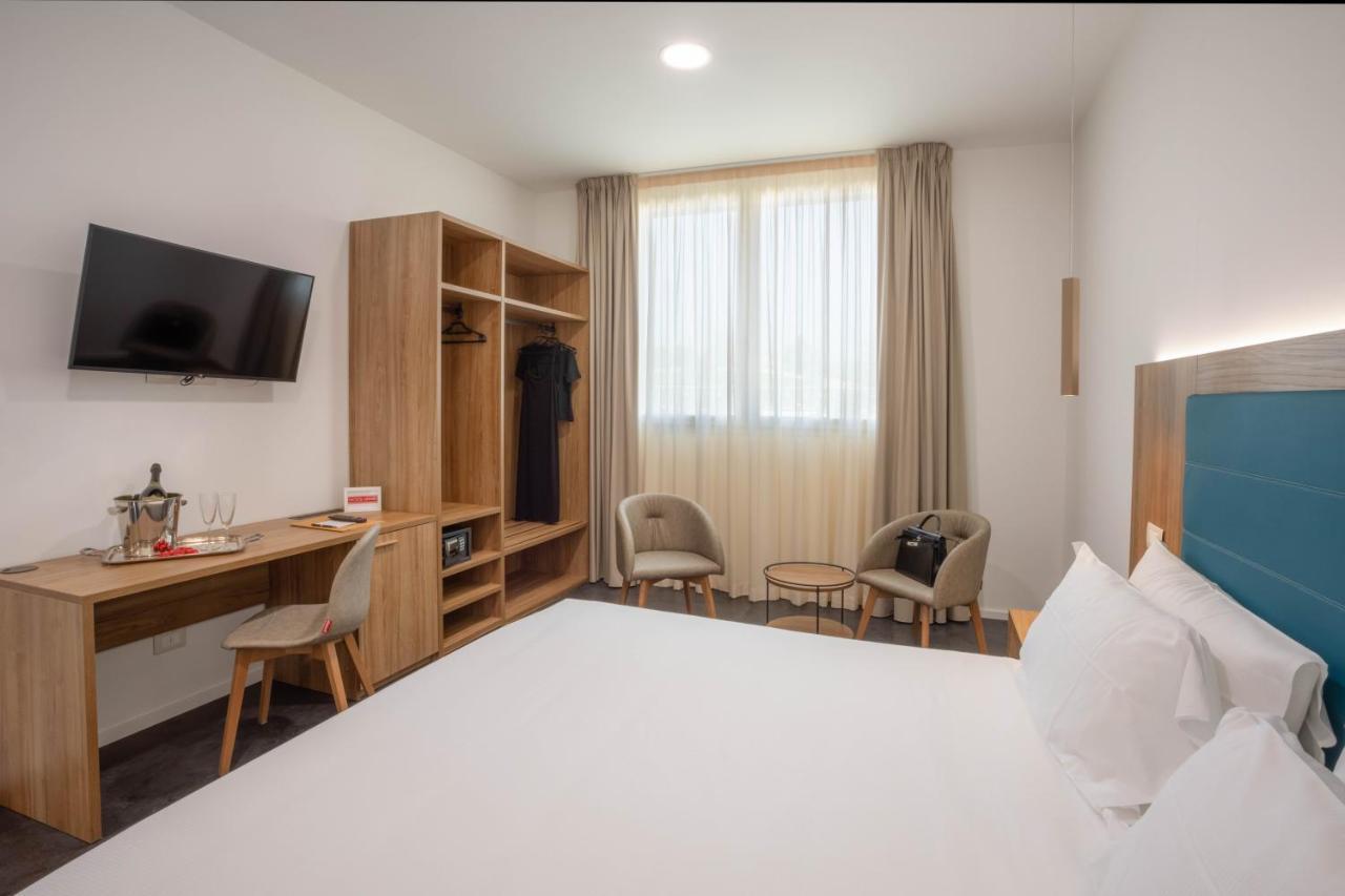 V Hotel Ανκόνα Εξωτερικό φωτογραφία