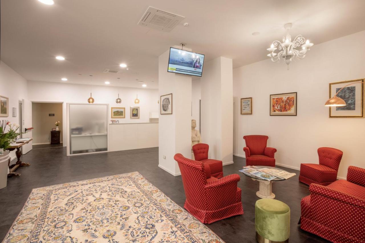 V Hotel Ανκόνα Εξωτερικό φωτογραφία