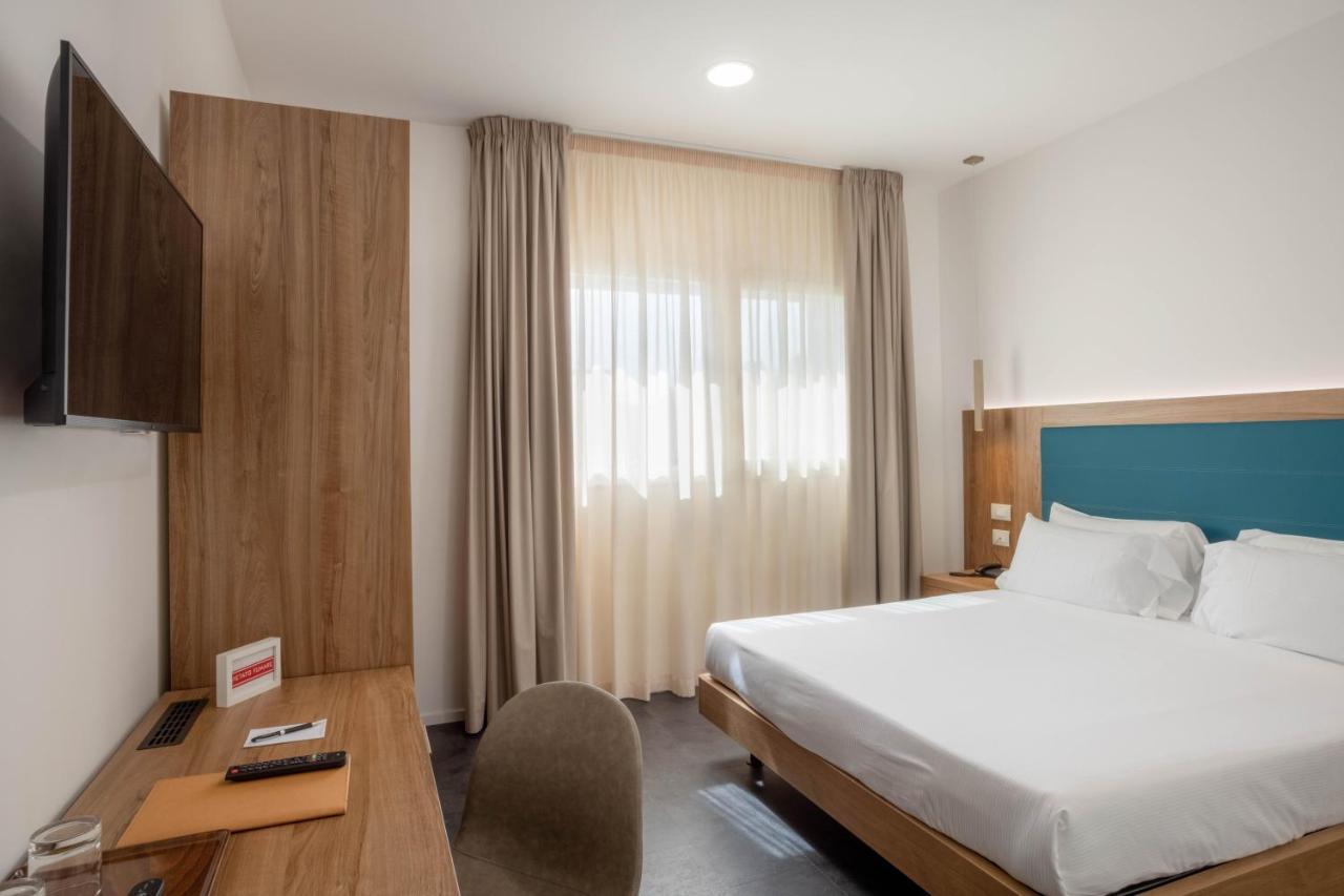 V Hotel Ανκόνα Εξωτερικό φωτογραφία