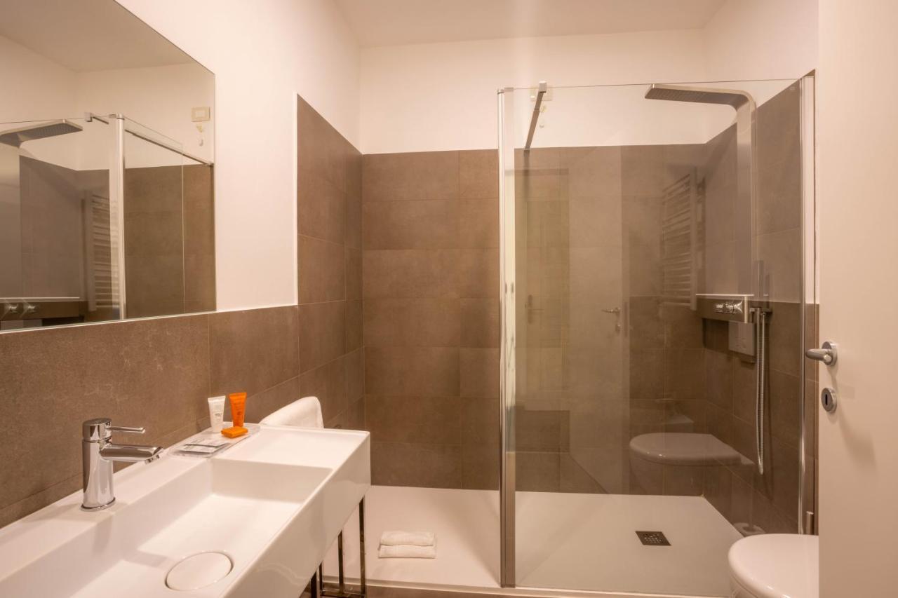 V Hotel Ανκόνα Εξωτερικό φωτογραφία